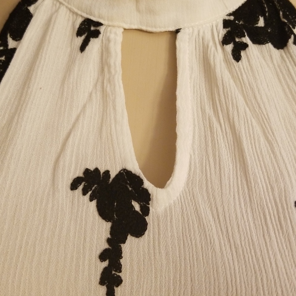 Top - Picture 4 of 6